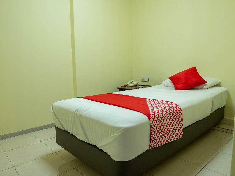 Oyo 434 Marbella Hotel Джохор Бахру Екстериор снимка