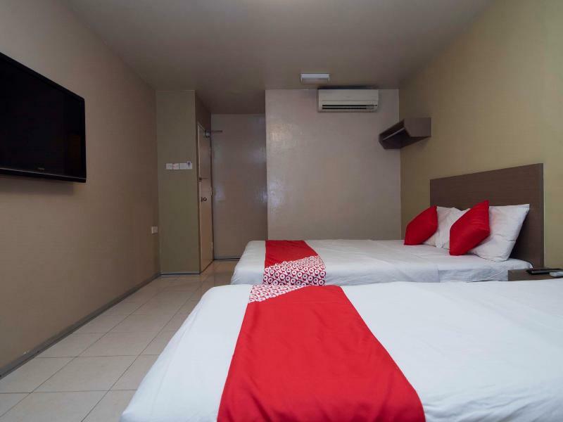 Oyo 434 Marbella Hotel Джохор Бахру Екстериор снимка